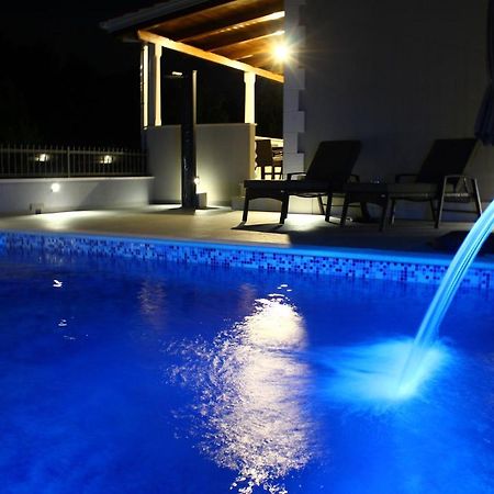 Vacation Home Meri Mirce Buitenkant foto