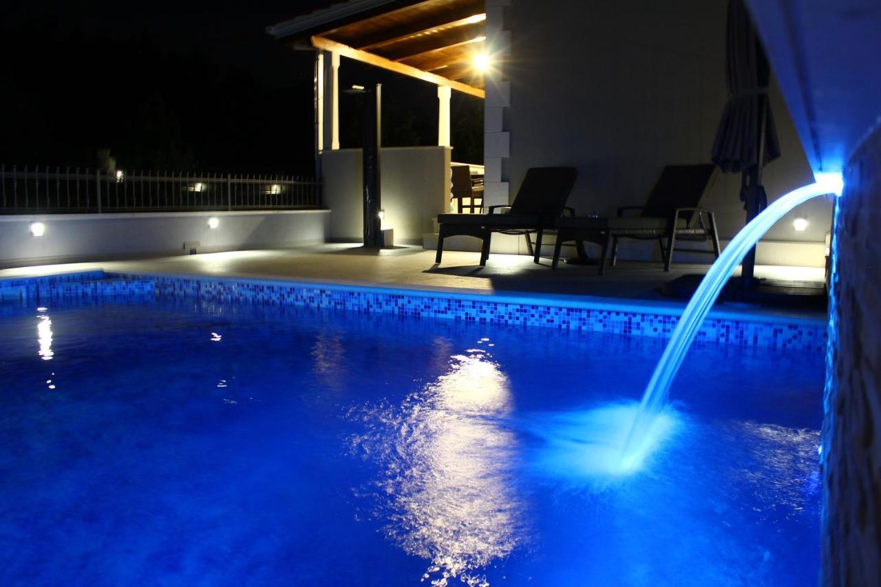 Vacation Home Meri Mirce Buitenkant foto